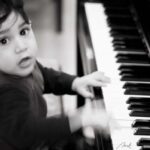 small child at the piano